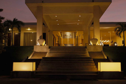 Pegasus Reef Hotel